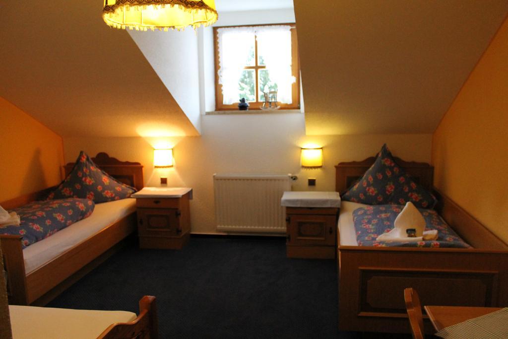 Hotel Schaefflerhof Бишофсмайс Номер фото