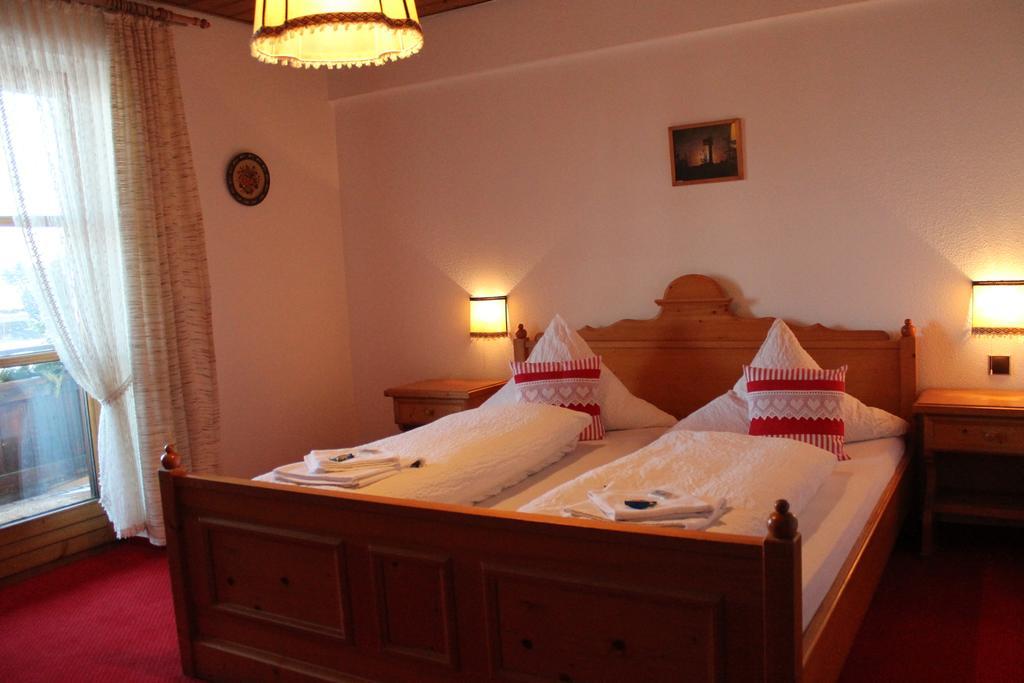 Hotel Schaefflerhof Бишофсмайс Номер фото
