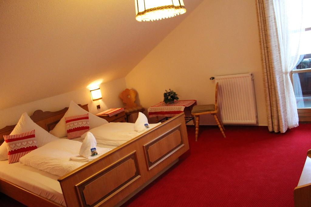 Hotel Schaefflerhof Бишофсмайс Номер фото